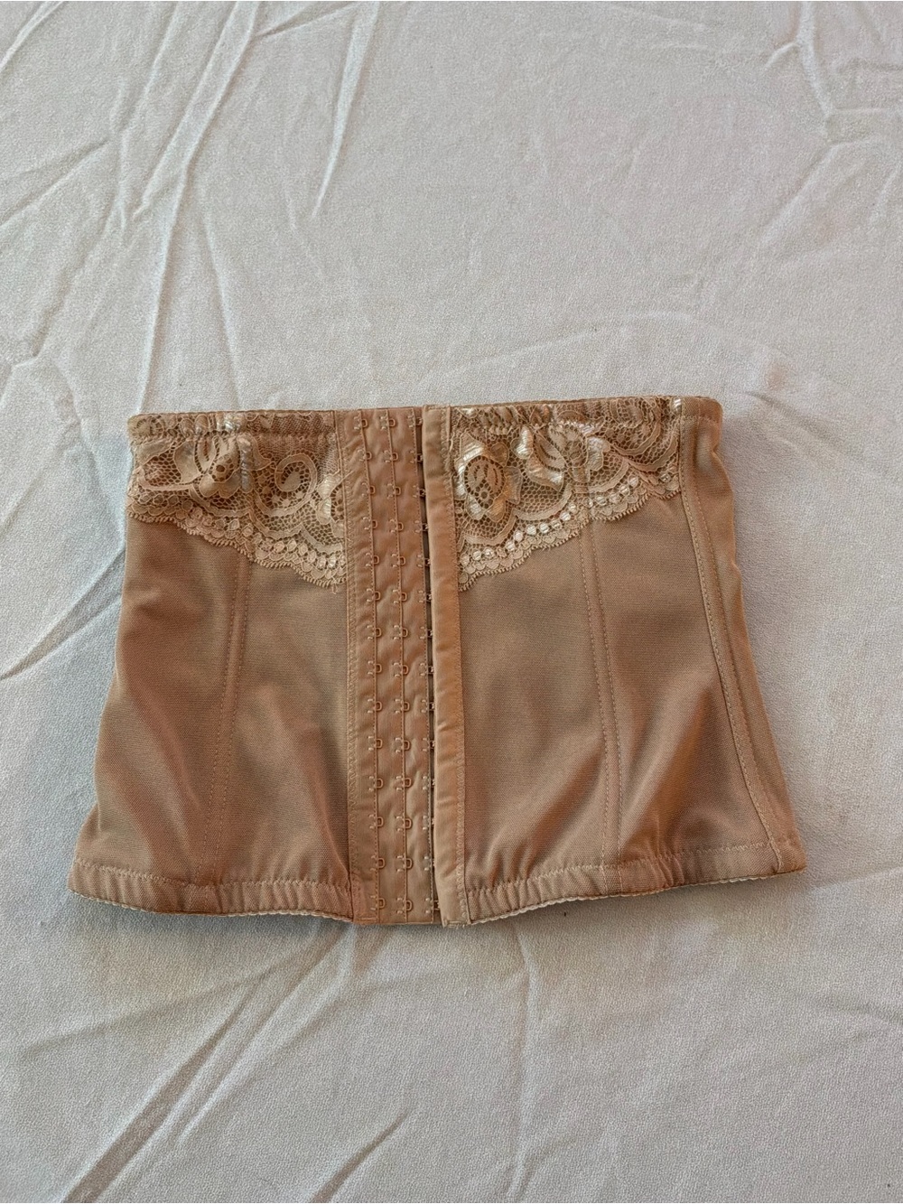 ******* Nude Lace-Trim Waist Cincher Shapewear *******